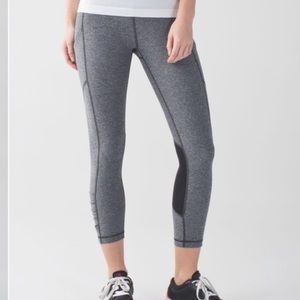 Lululemon Run: Inspire Crop II Grey
